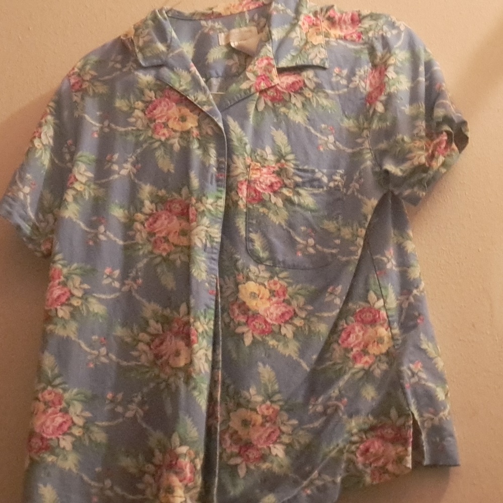 Woman's button up shirt